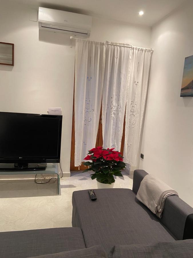 Apartament La Casa Di Giu Pozzuoli Zewnętrze zdjęcie